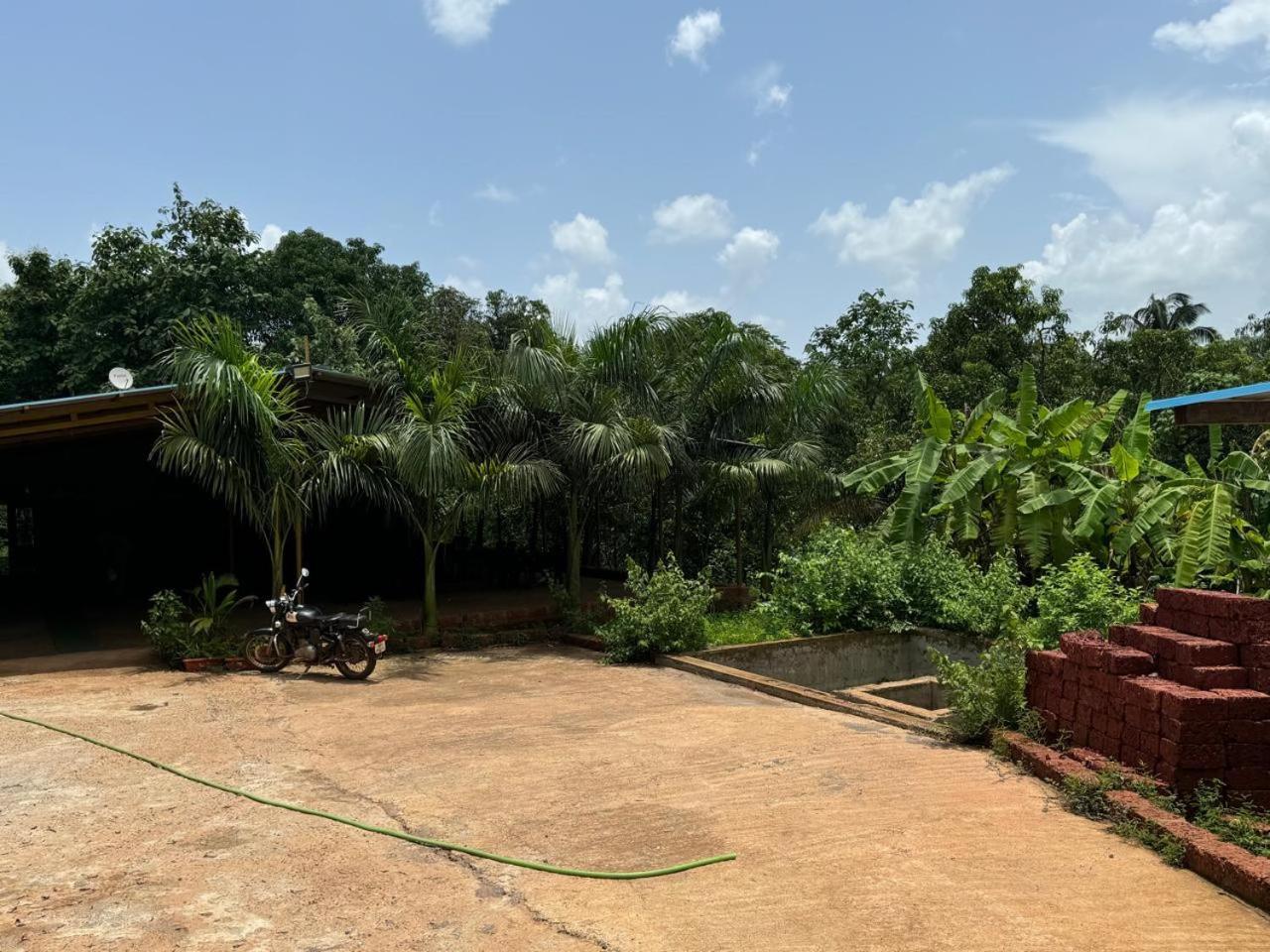 Hotel Shalini Palace Ratnāgiri Exterior foto